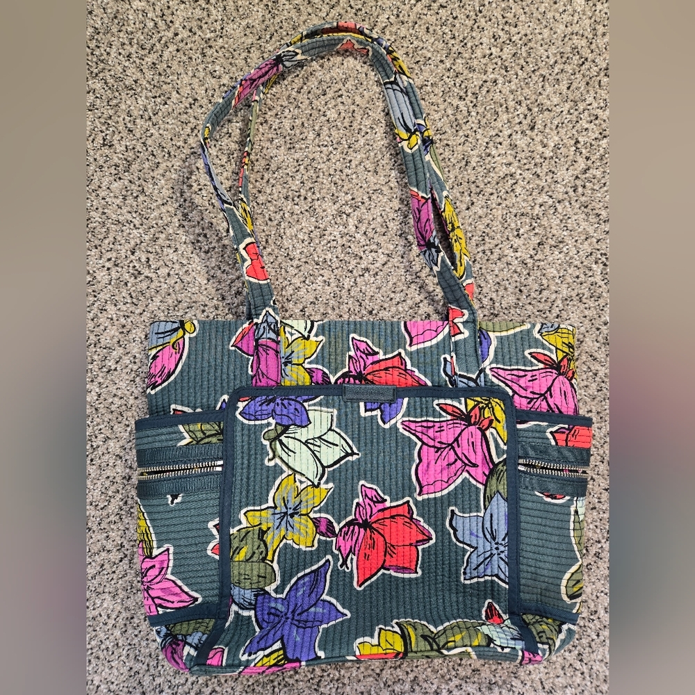 Vera Bradley Ionic Deluxe Vera Tote in Falling Flowers Cloth Bag High Quality